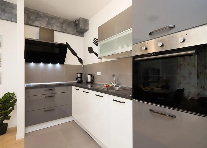 Bepo With Balcony - Free Parking * Split