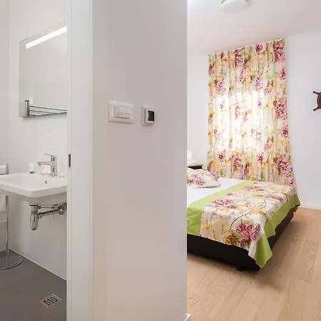 Bepo With Balcony - Free Parking سبليت