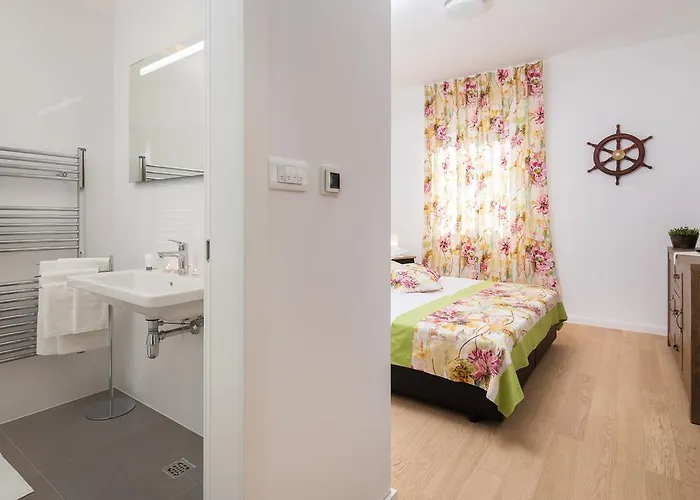 Bepo With Balcony - Free Parking سبليت